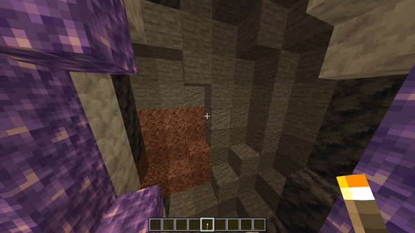 Dynamic-Light-Offhand-Torch-download-mcpe-bedrock